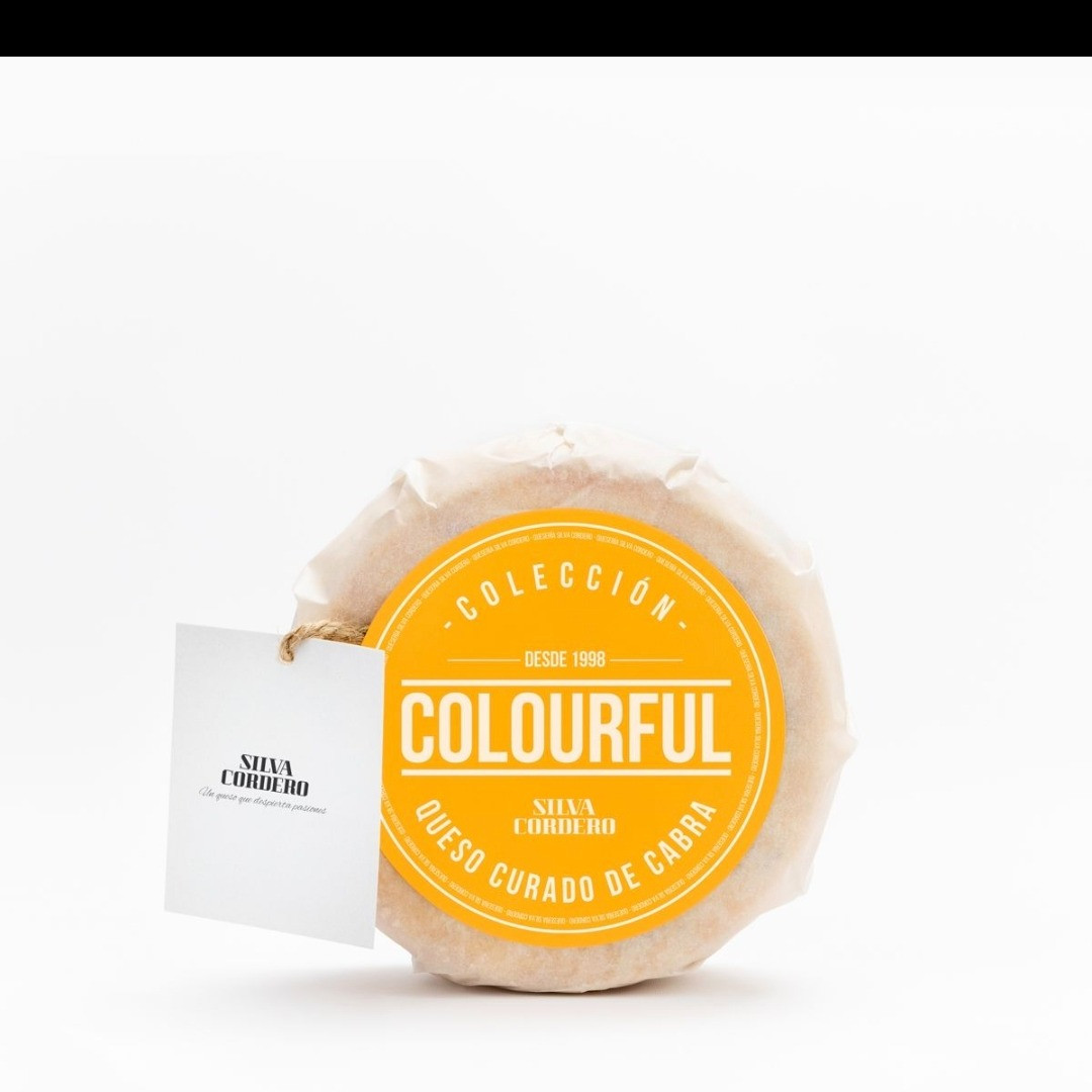 QUESO CURADO DE CABRA CON PAPRIKA Y ROMERO